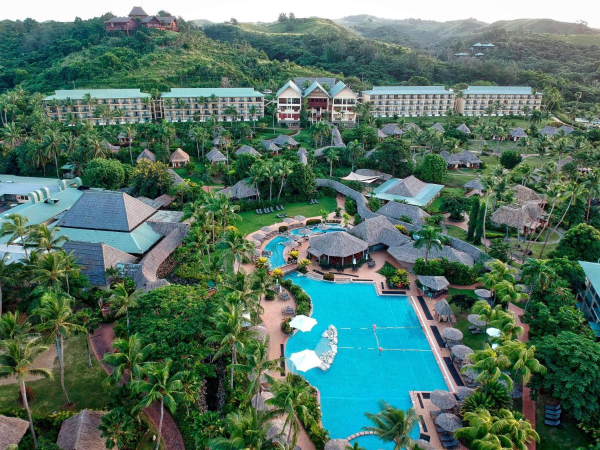 Outrigger Fiji Beach Resort Korotogo Eksteriør billede Vinpearl Hotel Nha Trang